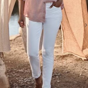 JJill Authentic fit slim leg jeans 8Tall white